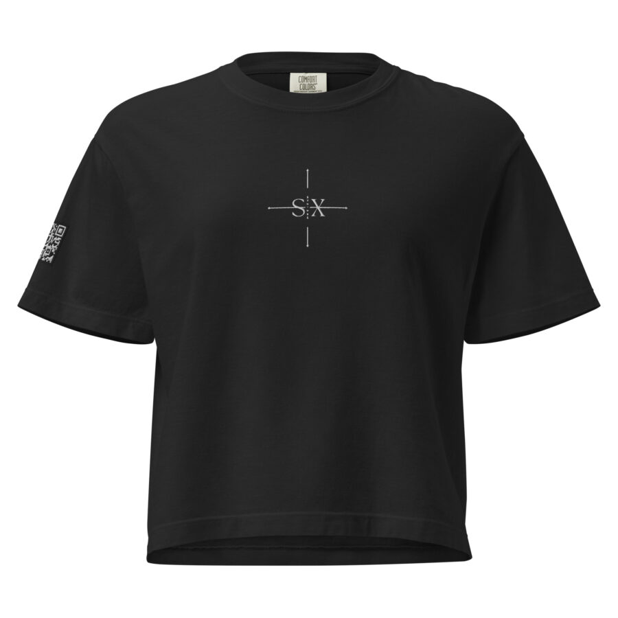 SXAXIS™ Women's heavyweight boxy tee | QR Code Fashion & Interactive Apparel